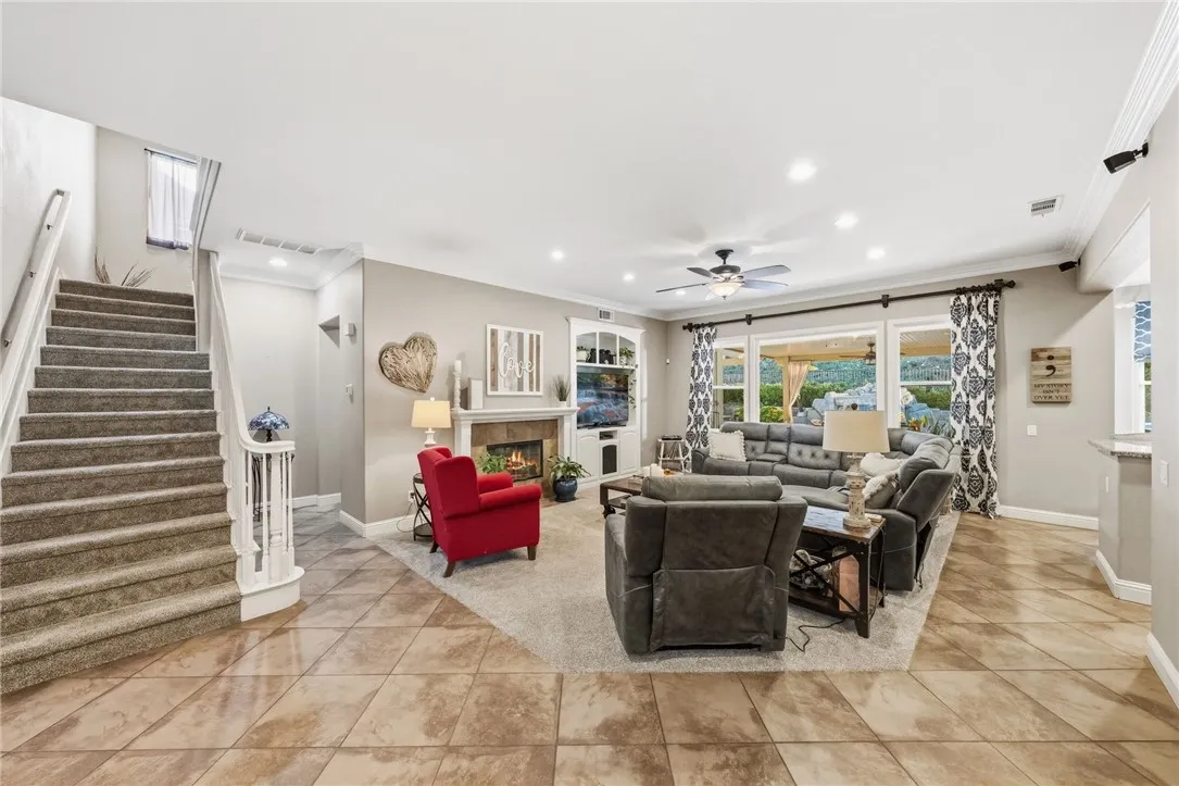 35477 Suncrest, Lake Elsinore, California 92532 home-pic-5